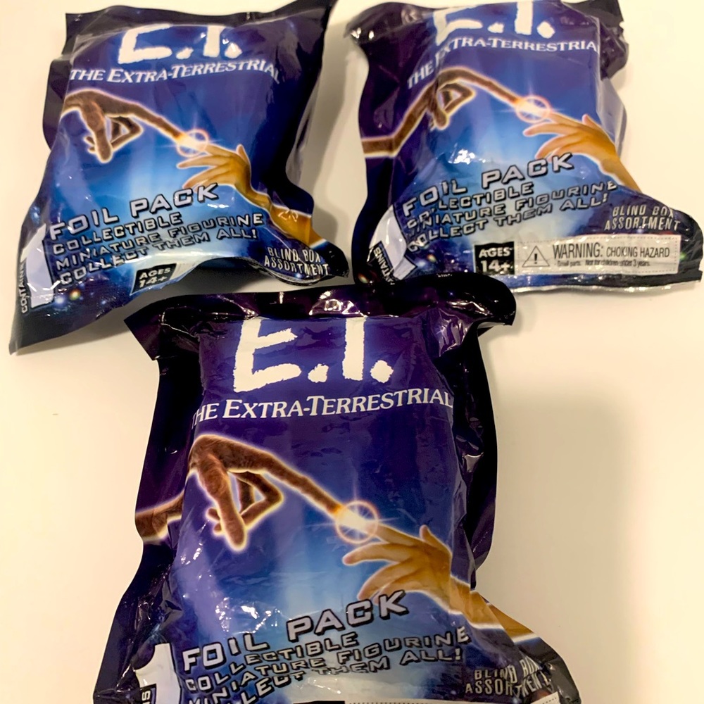 E.T The Extra Terrestrial miniature figurines bundle of (3) Blind Bags New